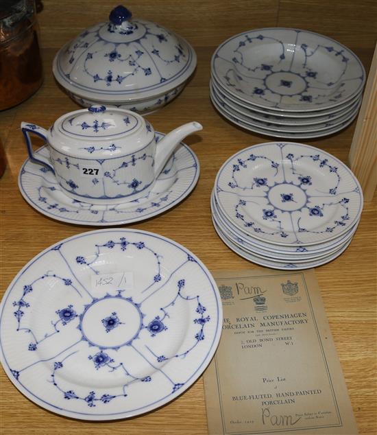 A Royal Copenhagen 14 piece part dinner service